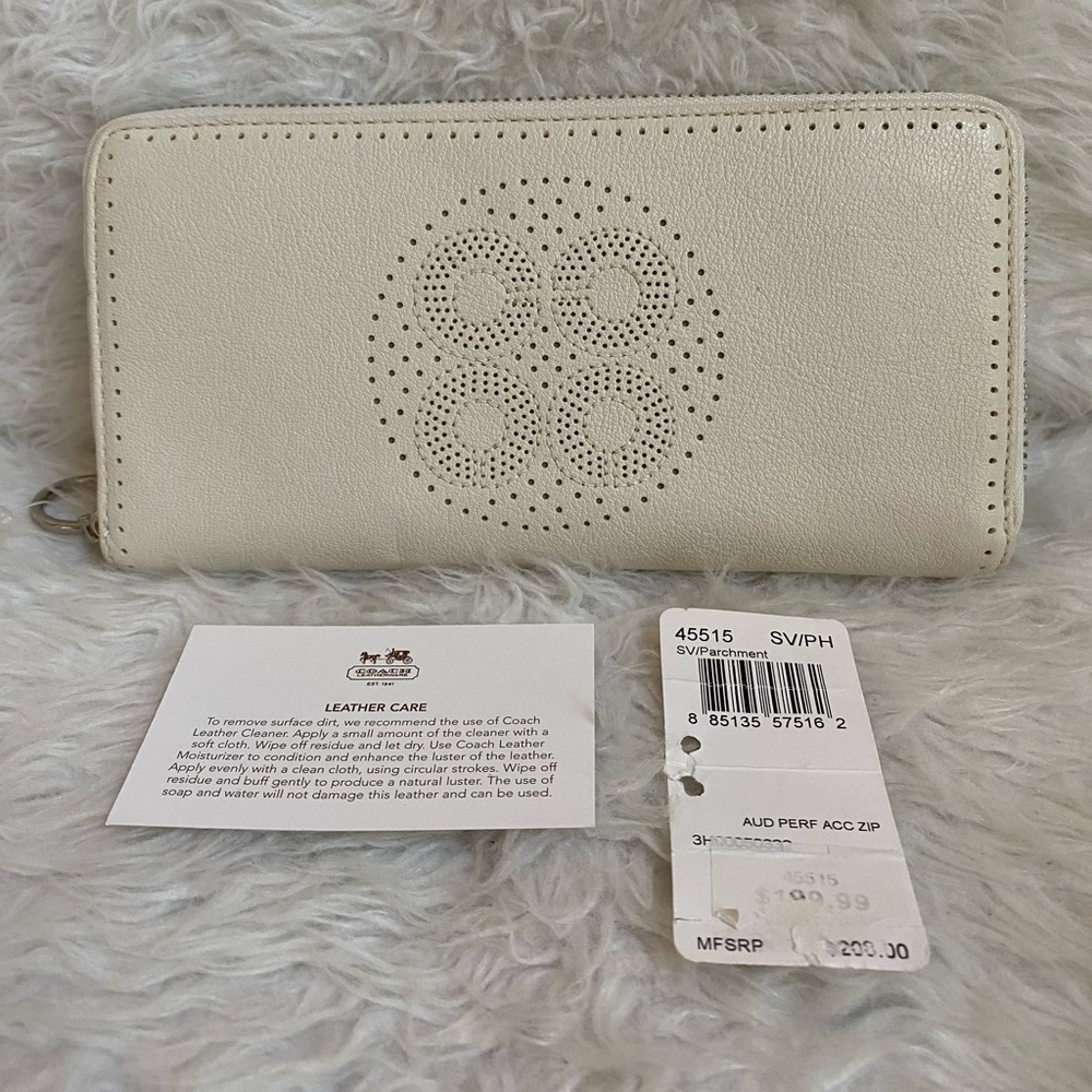 NWT Coach Audrey Perforated Accordion Wallet 45515